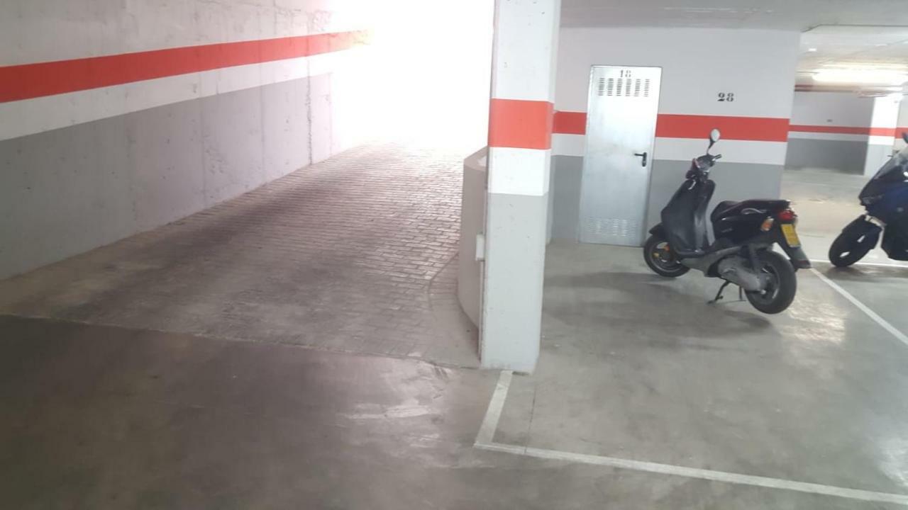 Murallas de Sevilla Apartamento con garaje 4 pax Exterior foto