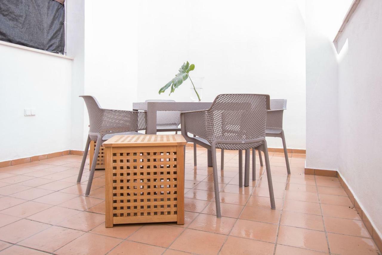 Murallas de Sevilla Apartamento con garaje 4 pax Exterior foto