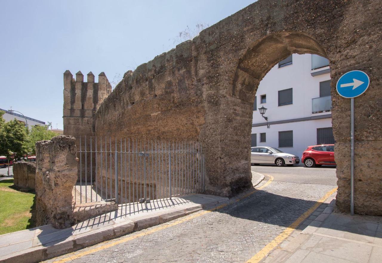 Murallas de Sevilla Apartamento con garaje 4 pax Exterior foto